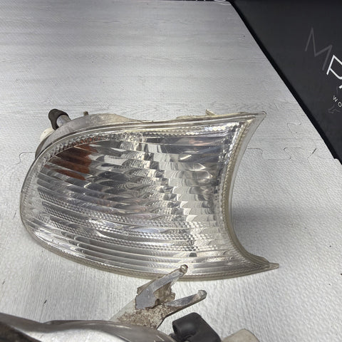 02-06 BMW E46 325 328 M3 Clear Corner Lights Tail Lamps 6919651 6919652 *Notes*