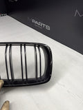 BMW 15-20 F80 F82 F83 M3 M4 Right Passenger Bumper Kidney Grille OEM *Painted