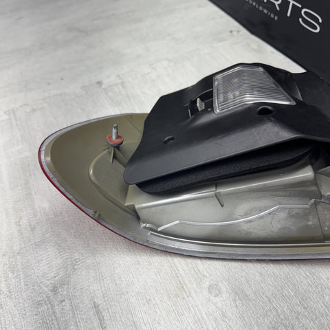 01-06 BMW E46 330 M3 CONVERTIBLE REAR LED TAIL LIGHT PASSENGER