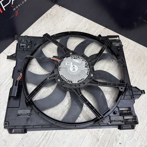15-20 OEM BMW F80 F82 F83 M3 M4 Electric Radiator Cooling Fan w/Shroud *Notes*