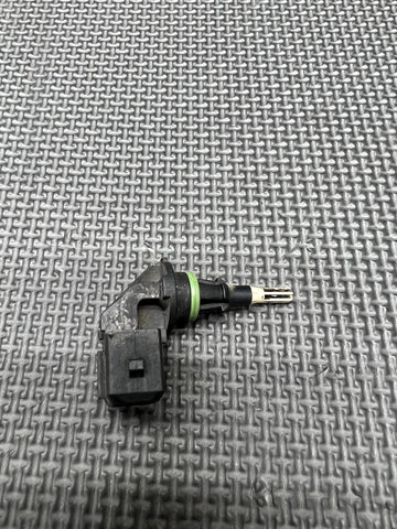 Intake Air Charge Temperature Sensor Hella 009109351 08-13 BMW E90 E92 E93 M3