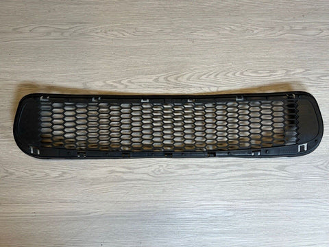 08-13 BMW E90 E92 E93 M3 FRONT BUMPER LOWER CENTER GRILLE OEM 51117900764