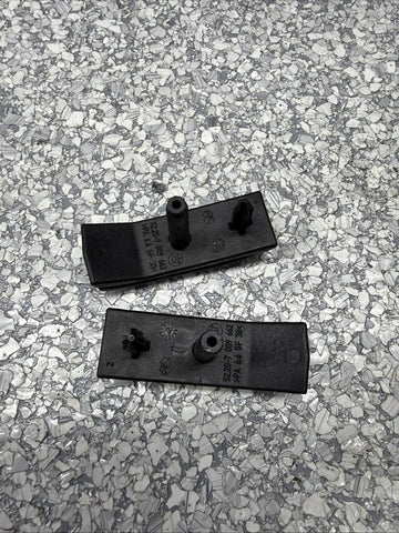 BMW E46 REAR SEAT BELT GUIDE 7009662 52107009662 OEM PAIR