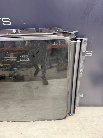 (PICKUP ONLY) 19-25 BMW G05 X5 F95 X5M Panoramic Sunroof Cassette Assembly