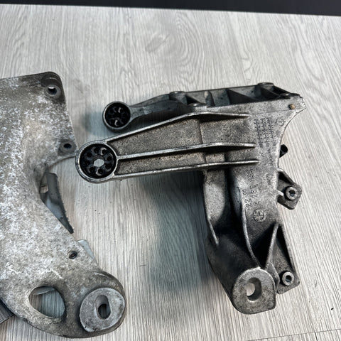 01-06 BMW E46 M3 S54 Engine Brackets Passenger Driver OEM 22294262211 109469422