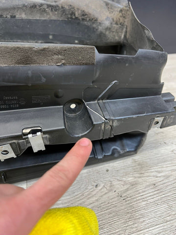 BMW Genuine F22 F23 F87 M2 Air Ducts Radiator Support 51747290605