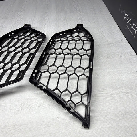 FRONT BUMPER SIDE AIR DUCTS TRIMS GRILLES SET 21-25 BMW G80 G82 G83 M3 M4