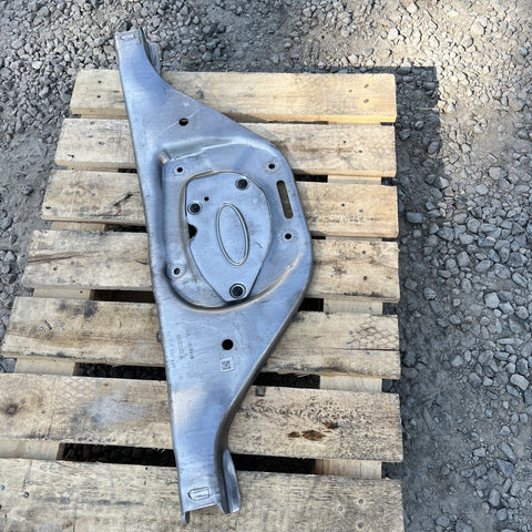 Porsche 991 911 GT3 2015 Engine Mount Crossmember Support Bracket Carrier