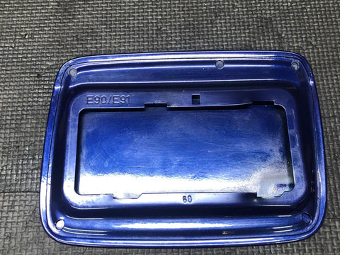 BMW E90 M3 REAR FUEL GAS FILLER CAP COVER DOOR LID BRACKET INTERLAGOS BLUE