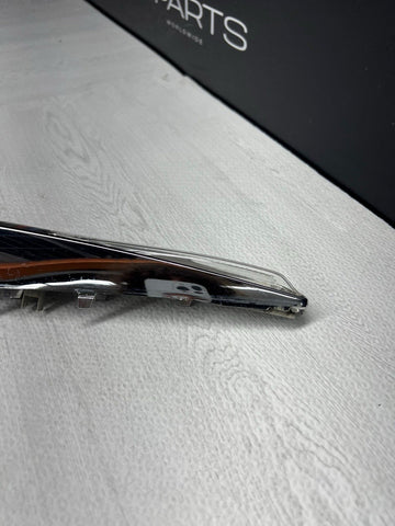 08-13 BMW E92 E93 M3 Front Fender Grille Right Passenger Side Marker Light