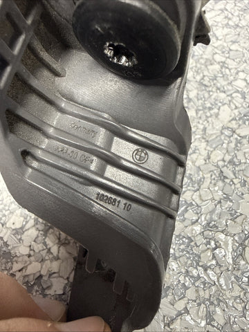 BMW F80 F82 F83 M3 M4 Headlight Left Bracket 51648054325