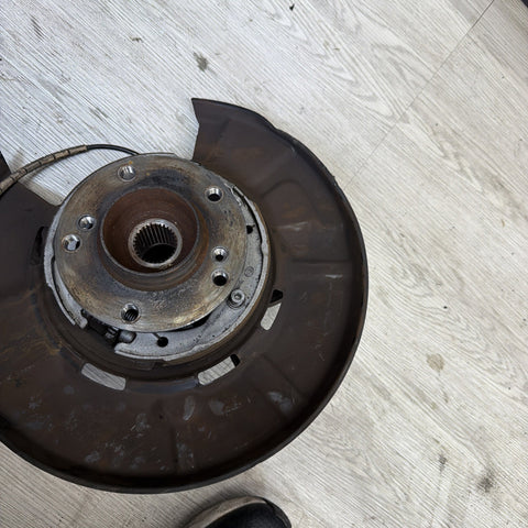 2008-2013 BMW E90 E92 E93 M3 Rear Spindle Knuckle Hub Right Passenger *Notes*