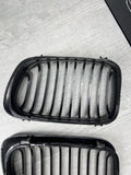 BMW 01-06 E46 M3 Front Kidney Grilles Matte Black Set
