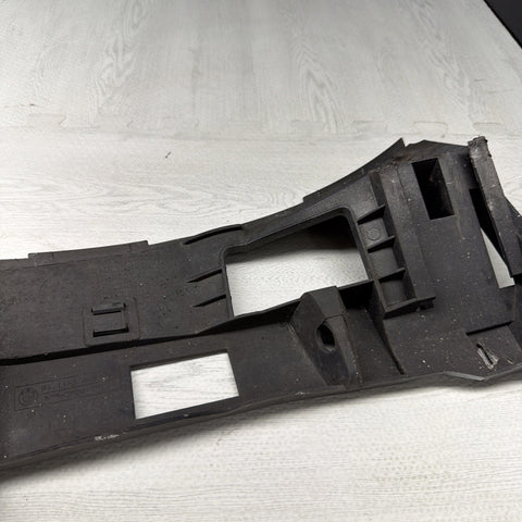 01-06 BMW E46 M3 FRONT BUMPER COVER GUARD BRACKET LEFT DRIVER 2695247