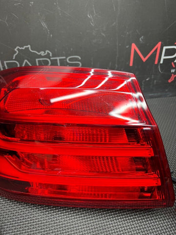 15-20 BMW F83 M4 REAR TRUNK LID TAIL LIGHTS TAILS