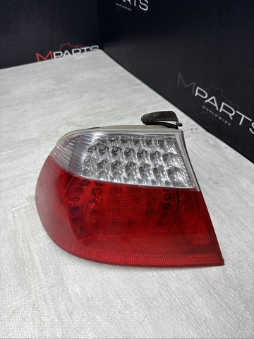 01-06 E46 BMW 330 M3 CONVERTIBLE REAR LED TAIL LIGHT LEFT 6937453 *BAD LEDS
