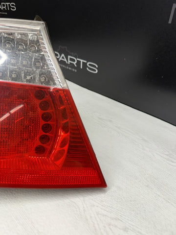 01-06 E46 BMW 330 M3 CONVERTIBLE REAR LED TAIL LIGHT LEFT 6937453