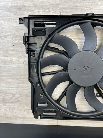 11-17 BMW F01 F06 F07 F10 F12 F13 535I 640I 740I ENGINE COOLING FAN SHROUD OEM