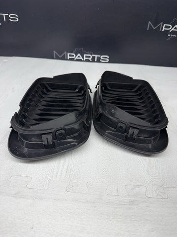 01-06 BMW E46 M3 Front Kidney Grilles Grills Gloss Black
