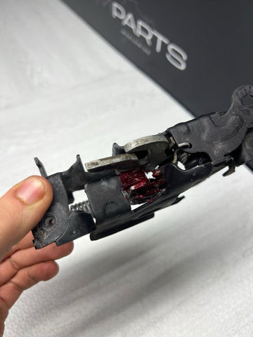 BMW 17-23 530i 540i M550i G30 F90 M5 HOOD RIGHT SIDE LOCK LATCH ACTUATOR OEM