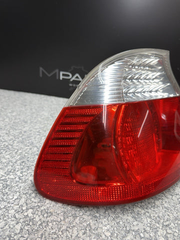 01-06 E46 BMW 330 M3 CONVERTIBLE REAR LED TAIL LIGHT LEFT DRIVER 6937453