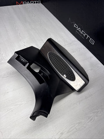 01-06 BMW E46 M3 BLACK DEAD PEDAL KICK PANEL COVER 7902400 *Damage