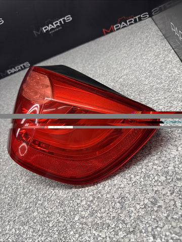 11-13 BMW OEM E93 335 LCI Rear Tail Right Passenger Side Stop Light Outer
