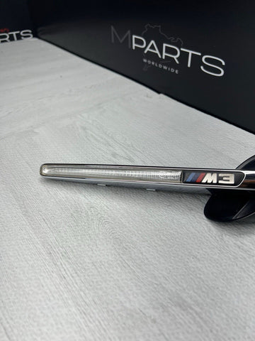 08-13 BMW E92 E93 M3 Front Fender Grille Right Passenger Side Marker Light