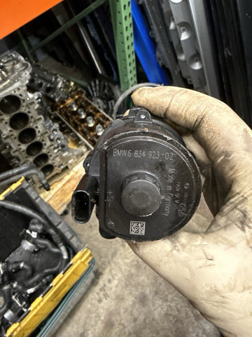 08-13 BMW E90 E92 E93 M3 V8 S65 Engine Pistons & Connecting Rods OEM Set