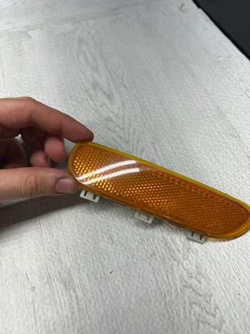 98-06 BMW E46 325CI 330CI M3 FRONT BUMPER COVER REFLECTOR LEFT 6414-8383011 OEM