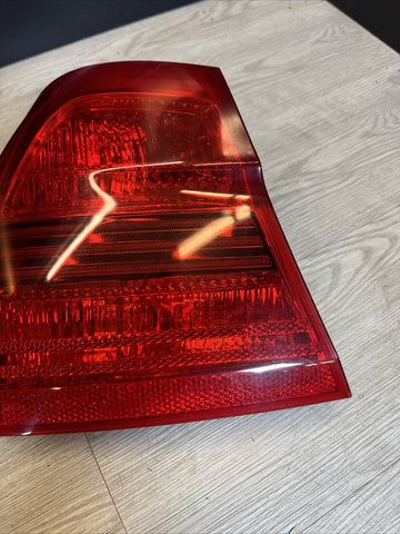 07-08 BMW 328i E90 Rear Left Driver Side Outer Trunk Tail Light 7161955 OEM