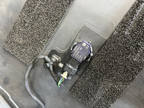 (PICKUP ONLY) BMW 21-26 G82 G83 M4 Tear Bumper Cover + PDC Sensors Black