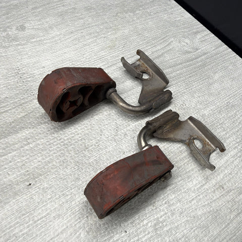 BMW E90 E92 E93 M3 08-13 Muffler Bracket Hanger 8041984