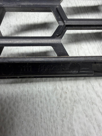 15-18 BMW F87 M2 FRONT BUMPER CENTER GRILLE OEM 51118062178 8062178 *NOTES