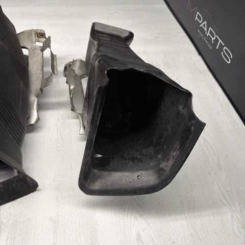BMW E46 M3 OEM (2001-2006) BRAKE AIR INLET DUCTS + BRACKETS PAIR *2 BROKEN TABS*
