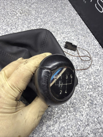 BMW 01-06 E46 M3 6 SPEED SHIFT KNOB OEM Illuminated