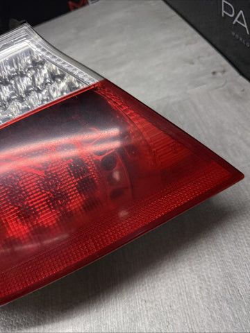01-06 E46 BMW 330 M3 CONVERTIBLE REAR LED TAIL LIGHT LEFT 6937453 *BAD LEDS