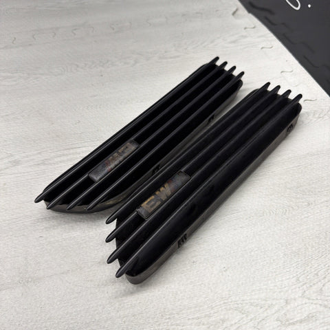 01-06 BMW E46 M3 Fender Vent Grilles Grills Trims Genuine OEM Painted Black
