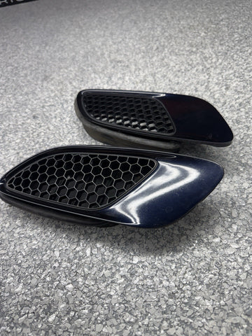 08-13 BMW E90 E92 E93 M3 Hood Scoops Space Pair Jerez Black 8042978