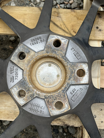 ESR RF2 19x9.5 ET35 5x120 HB 72.56 Silver Wheel Rim