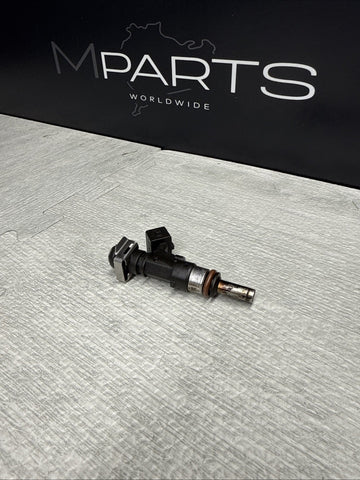 Bosch Fuel Injector 0 280 158 164 BMW E90 E92 E93 M3 2008-2013