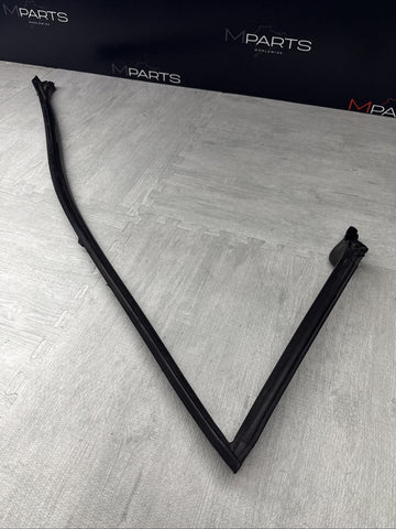 96-02 BMW Z3 Z3M Roadster Front Right Side Body Door Seal OEM