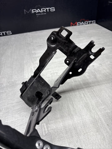20-24 BMW 840 850 F91 F92 F93 G16 M8 RIGHT SUPPORT BRACKET + HORN + CRASH *BENT