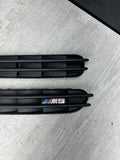 06-10 E60 M5 Black Fender Grills Grilles