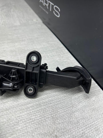 2006-2013 BMW E92 E93 M3 COUPE RIGHT SEAT BELT HANDOVER 7211 9165380-02 OEM
