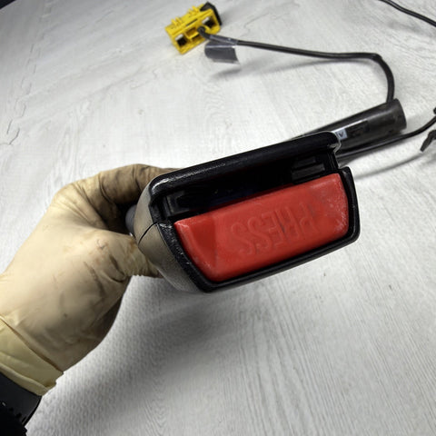 01-06 BMW E46 325 330 M3 Left Driver Lower SeatBelt Seat Belt Buckle Tensioner