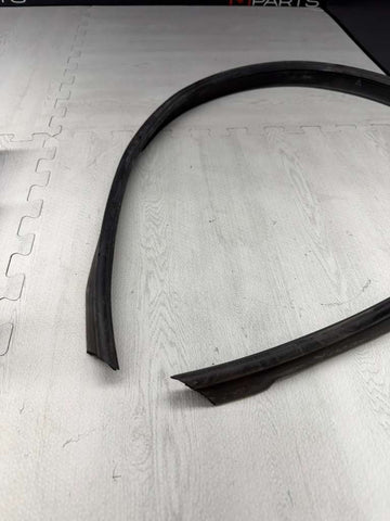 15-20 BMW F80 F82 F83 M3 M4 S55 Front Engine Bay Hood/Bonnet Seal OEM 7255802