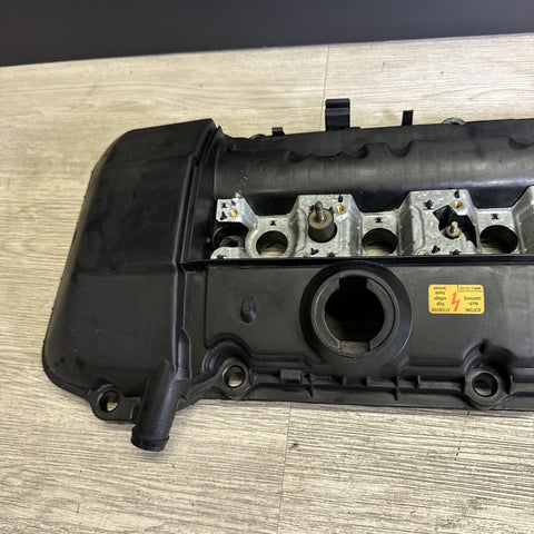 00-05 BMW E46 325 M54 ENGINE VALVE COVER 1432928