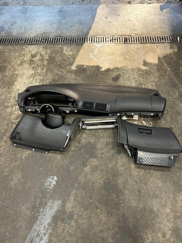 (PICKUP ONLY) 00-03 BMW E39 M5 Sedan Dash Dashboard