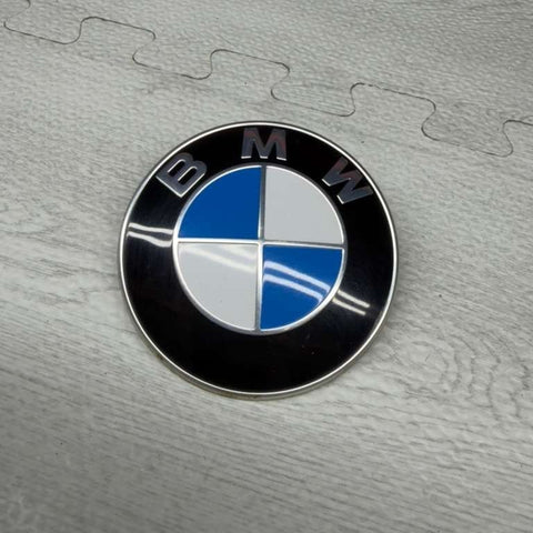 15-20 BMW F82 m4 Bonnet Badge Hood Emblem OEM 8132375